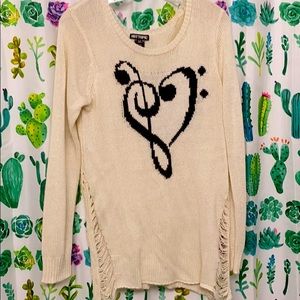 Music heart sweater with open sides